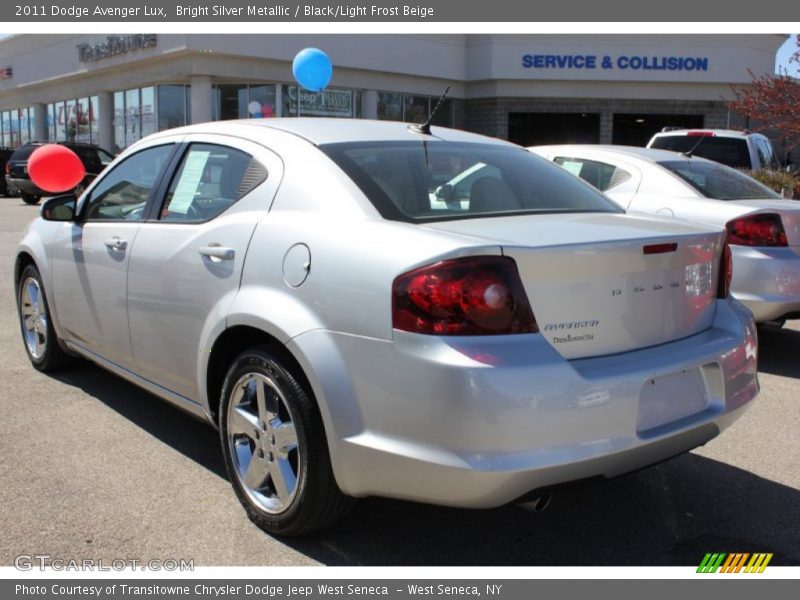 Bright Silver Metallic / Black/Light Frost Beige 2011 Dodge Avenger Lux