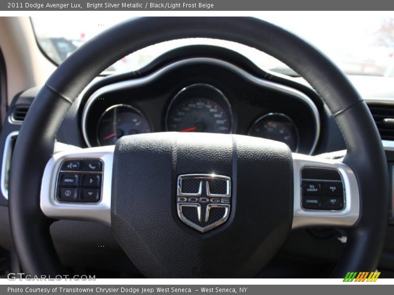 Bright Silver Metallic / Black/Light Frost Beige 2011 Dodge Avenger Lux