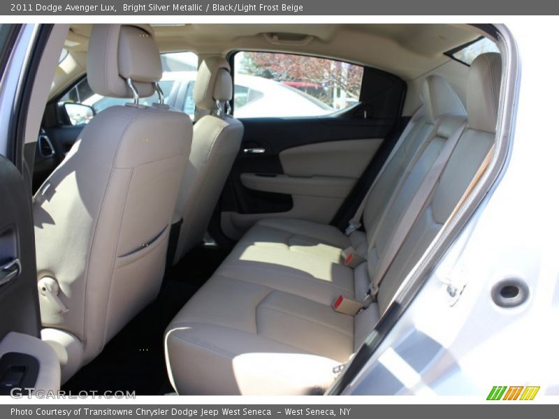 Bright Silver Metallic / Black/Light Frost Beige 2011 Dodge Avenger Lux
