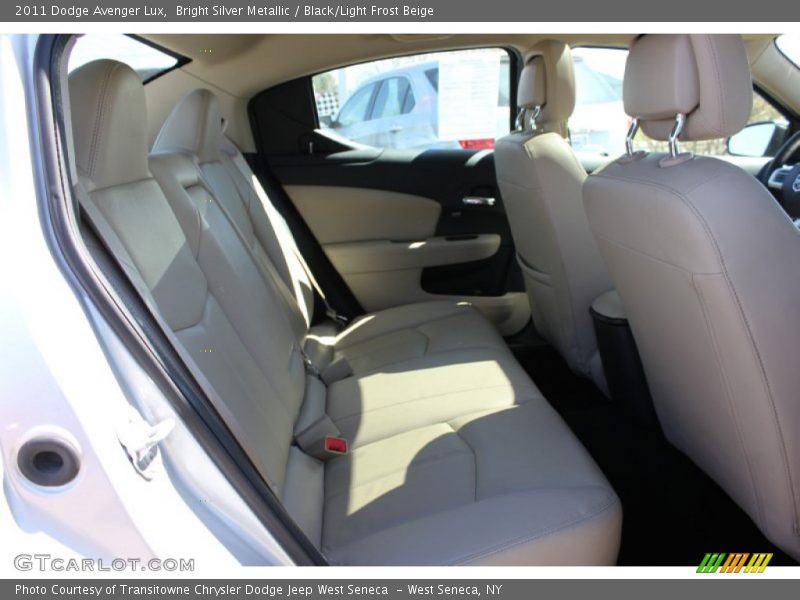Bright Silver Metallic / Black/Light Frost Beige 2011 Dodge Avenger Lux