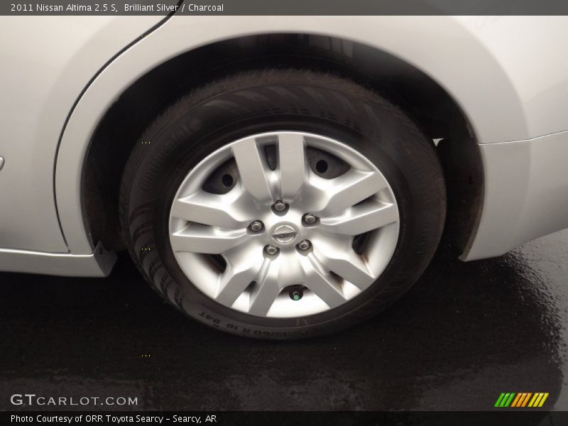 Brilliant Silver / Charcoal 2011 Nissan Altima 2.5 S