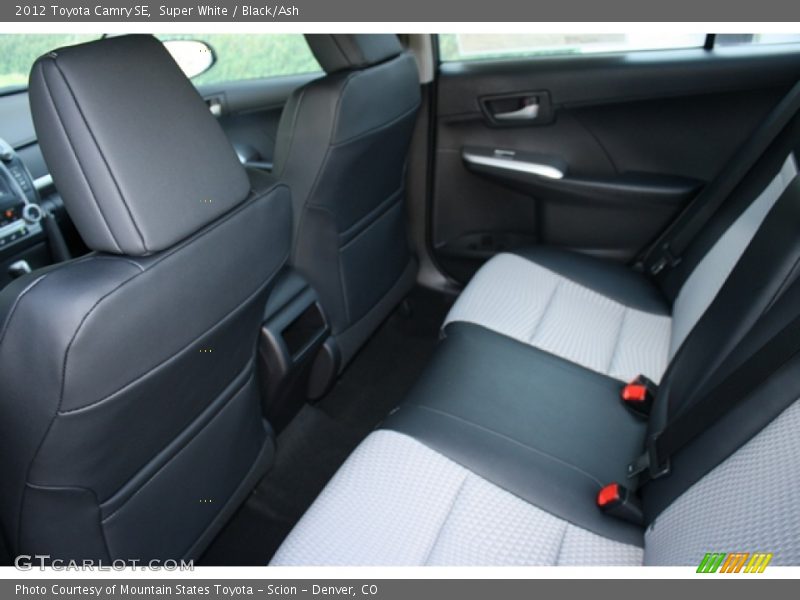 Super White / Black/Ash 2012 Toyota Camry SE