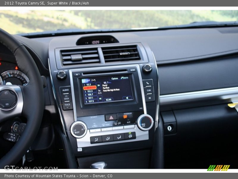 Super White / Black/Ash 2012 Toyota Camry SE