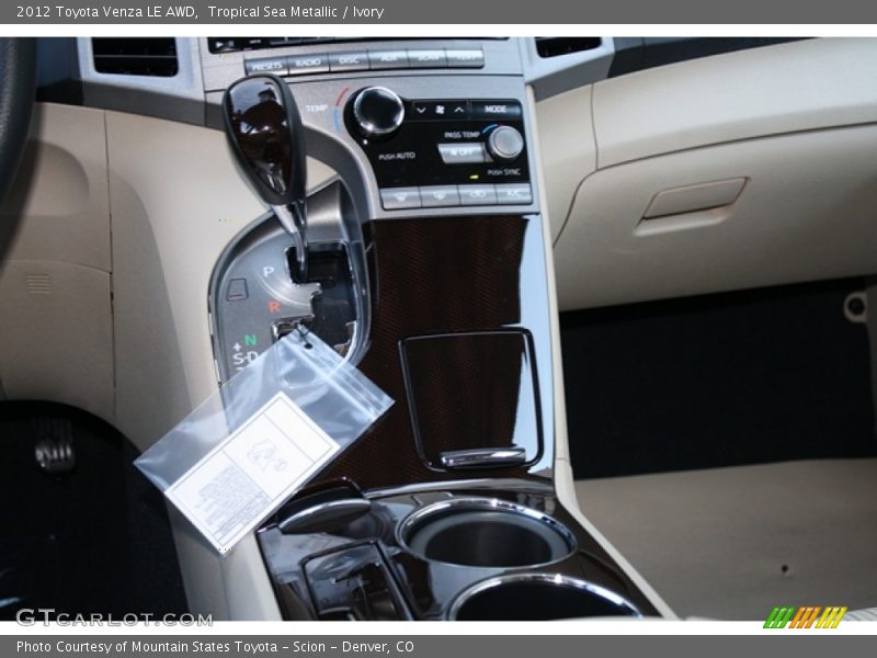 Tropical Sea Metallic / Ivory 2012 Toyota Venza LE AWD