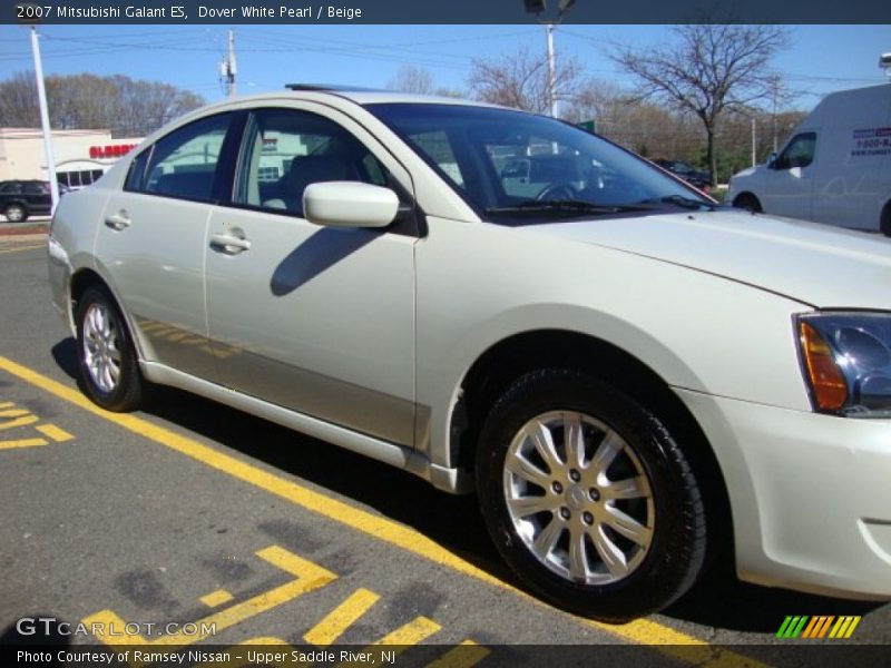 Dover White Pearl / Beige 2007 Mitsubishi Galant ES