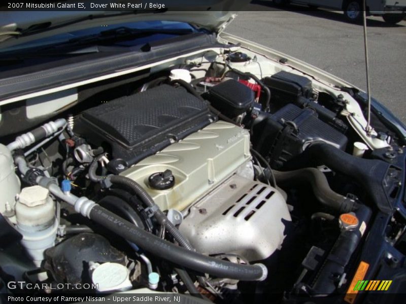 Dover White Pearl / Beige 2007 Mitsubishi Galant ES