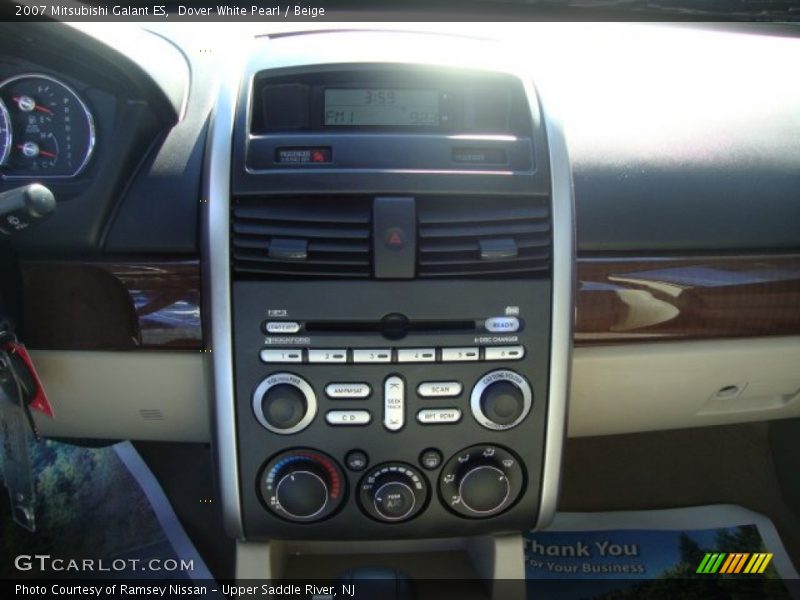 Dover White Pearl / Beige 2007 Mitsubishi Galant ES