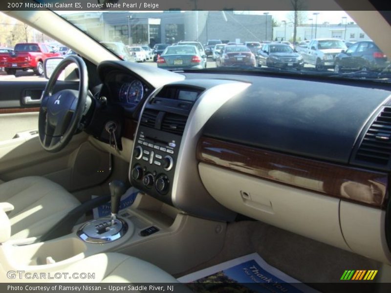 Dover White Pearl / Beige 2007 Mitsubishi Galant ES