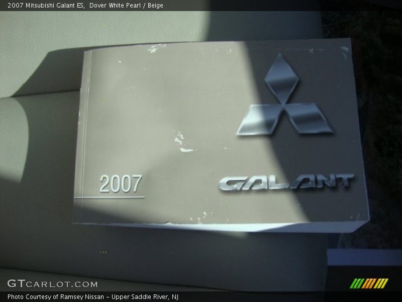 Dover White Pearl / Beige 2007 Mitsubishi Galant ES