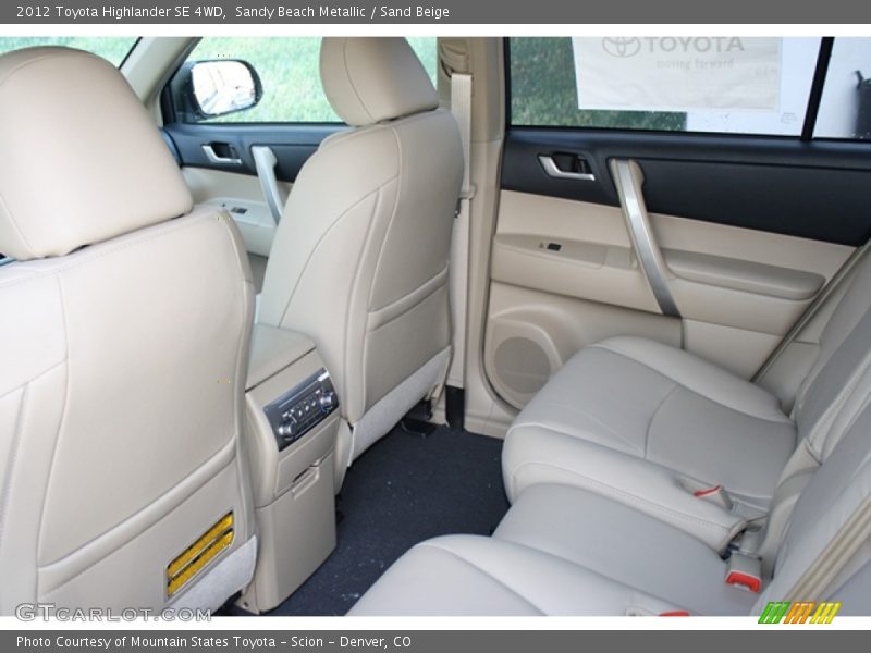 Sandy Beach Metallic / Sand Beige 2012 Toyota Highlander SE 4WD