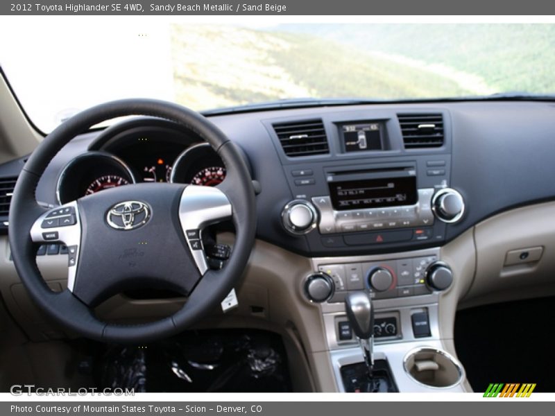 Sandy Beach Metallic / Sand Beige 2012 Toyota Highlander SE 4WD