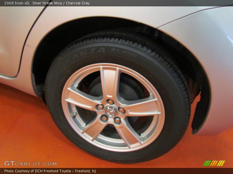 Silver Streak Mica / Charcoal Gray 2009 Scion xD