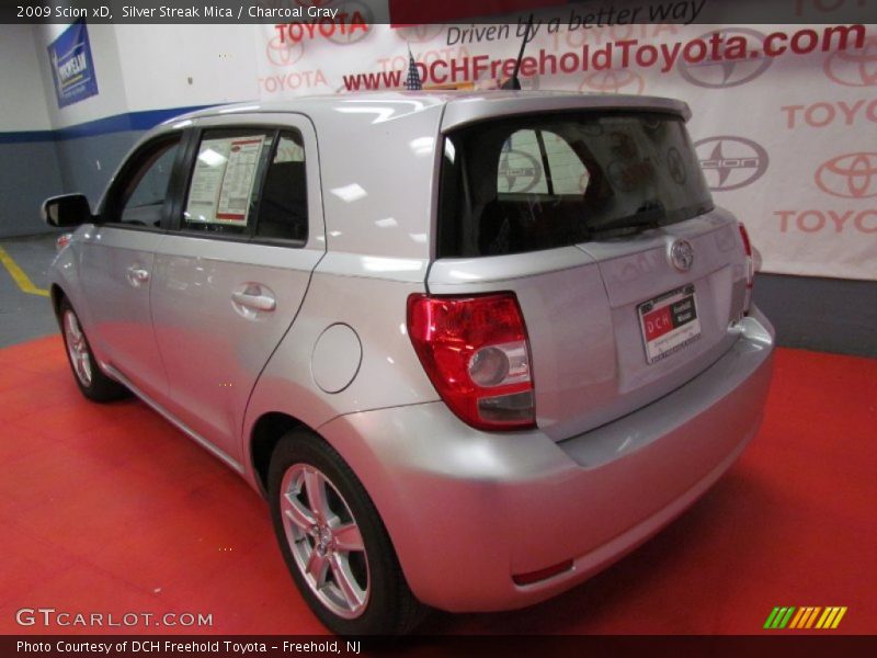 Silver Streak Mica / Charcoal Gray 2009 Scion xD