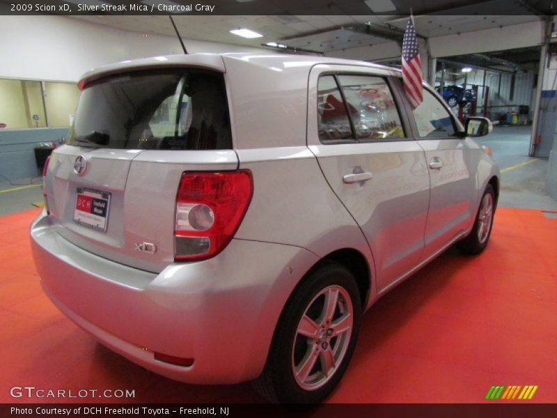Silver Streak Mica / Charcoal Gray 2009 Scion xD