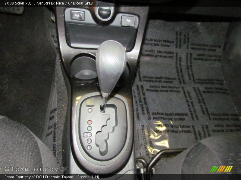 Silver Streak Mica / Charcoal Gray 2009 Scion xD