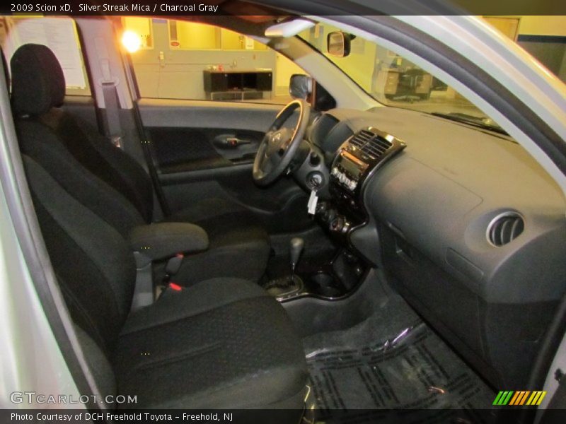 Silver Streak Mica / Charcoal Gray 2009 Scion xD