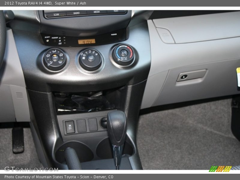 Super White / Ash 2012 Toyota RAV4 I4 4WD