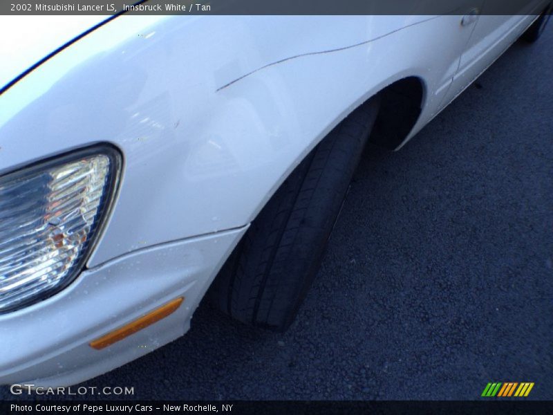 Innsbruck White / Tan 2002 Mitsubishi Lancer LS