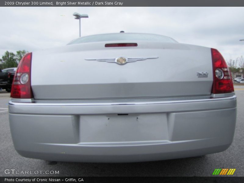 Bright Silver Metallic / Dark Slate Gray 2009 Chrysler 300 Limited