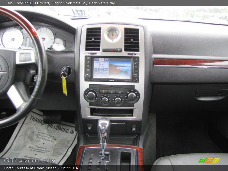 Bright Silver Metallic / Dark Slate Gray 2009 Chrysler 300 Limited