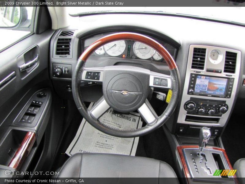 Dashboard of 2009 300 Limited