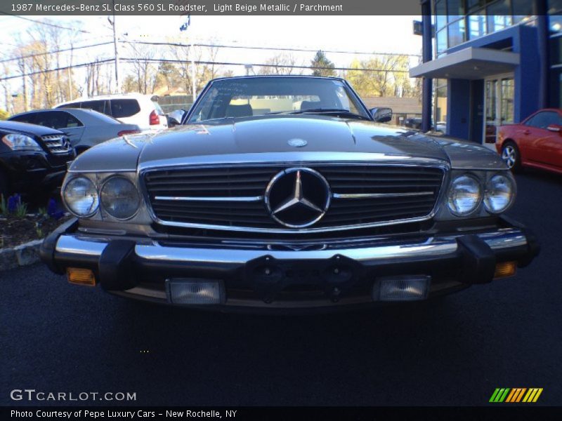 Light Beige Metallic / Parchment 1987 Mercedes-Benz SL Class 560 SL Roadster