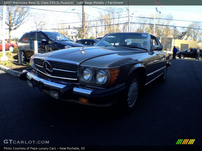 Light Beige Metallic / Parchment 1987 Mercedes-Benz SL Class 560 SL Roadster