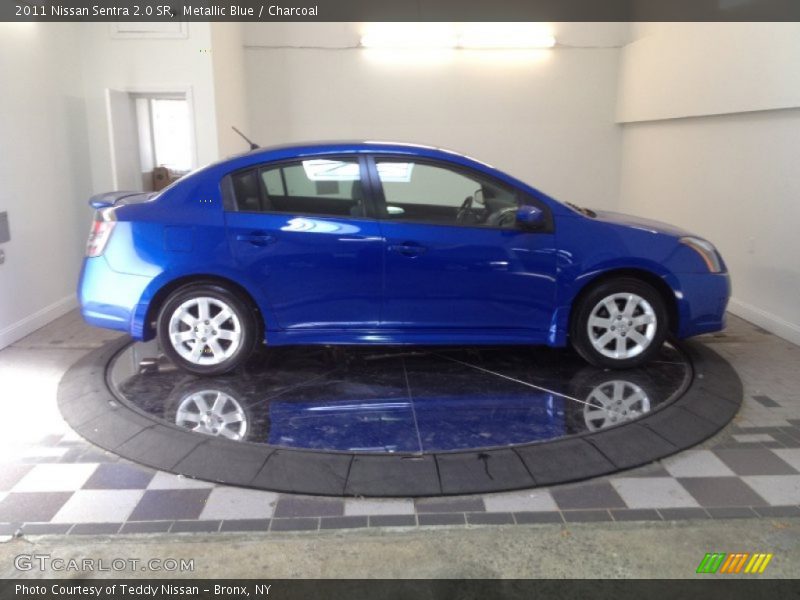 Metallic Blue / Charcoal 2011 Nissan Sentra 2.0 SR