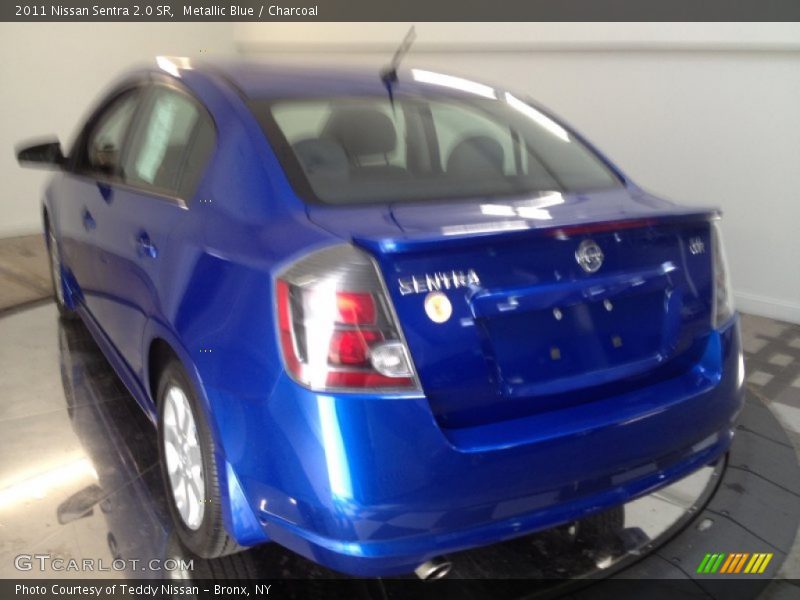 Metallic Blue / Charcoal 2011 Nissan Sentra 2.0 SR