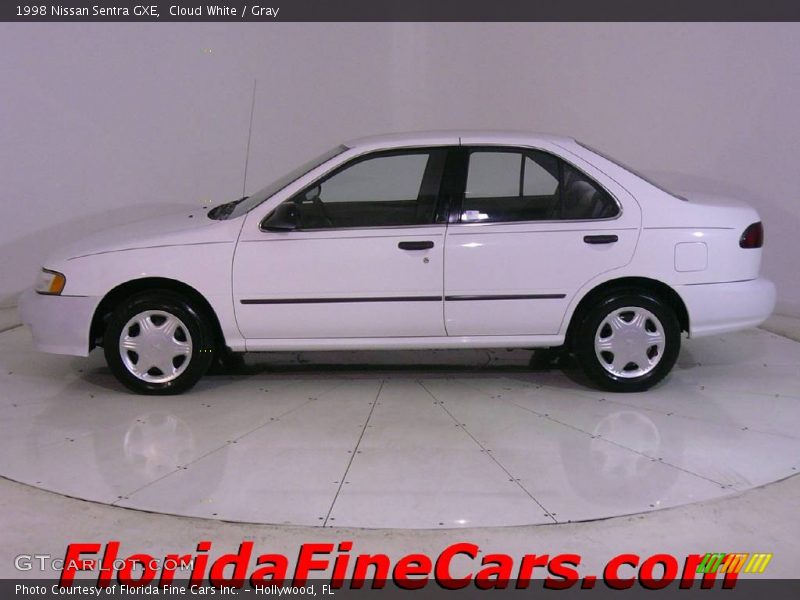 Cloud White / Gray 1998 Nissan Sentra GXE