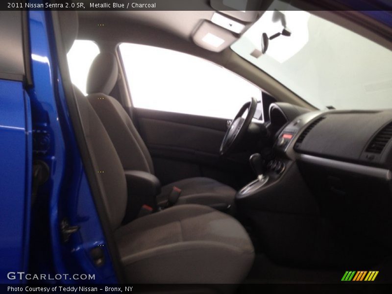 Metallic Blue / Charcoal 2011 Nissan Sentra 2.0 SR