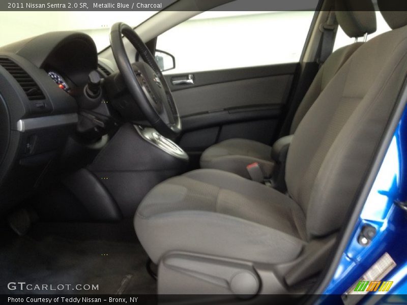 Metallic Blue / Charcoal 2011 Nissan Sentra 2.0 SR