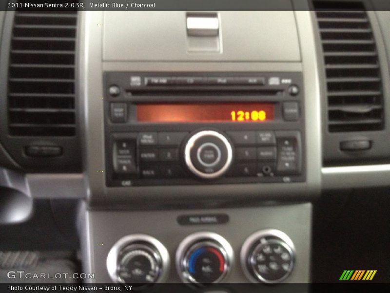 Metallic Blue / Charcoal 2011 Nissan Sentra 2.0 SR