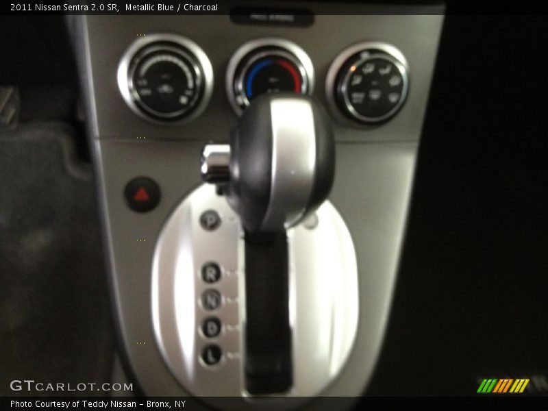 Metallic Blue / Charcoal 2011 Nissan Sentra 2.0 SR