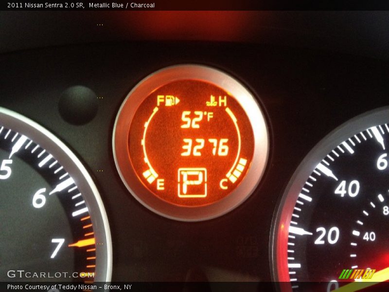 Metallic Blue / Charcoal 2011 Nissan Sentra 2.0 SR
