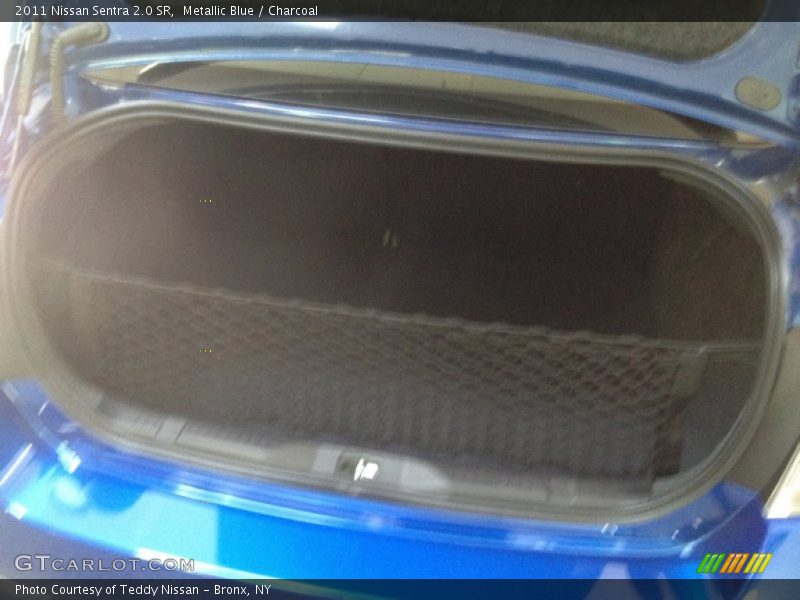 Metallic Blue / Charcoal 2011 Nissan Sentra 2.0 SR