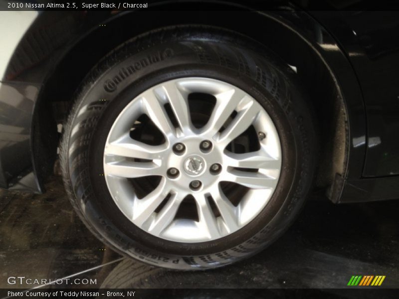Super Black / Charcoal 2010 Nissan Altima 2.5