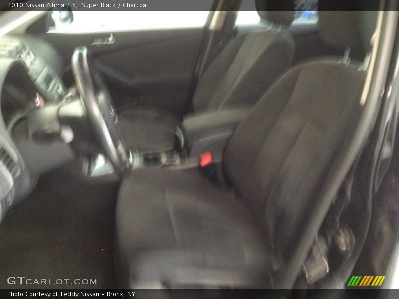 Super Black / Charcoal 2010 Nissan Altima 2.5