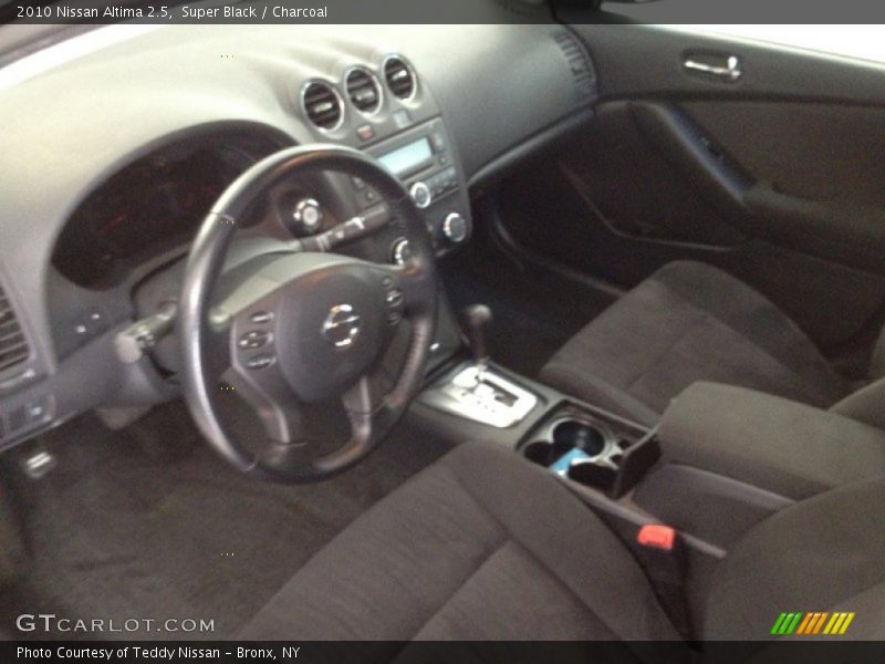 Super Black / Charcoal 2010 Nissan Altima 2.5