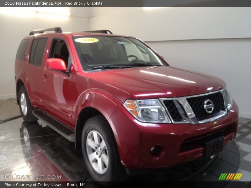 Red Brick / Graphite 2010 Nissan Pathfinder SE 4x4