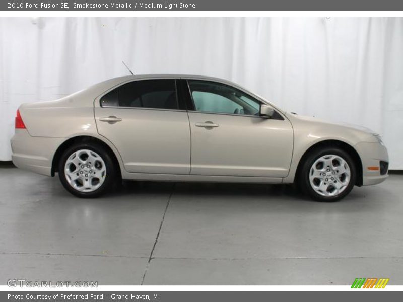 Smokestone Metallic / Medium Light Stone 2010 Ford Fusion SE