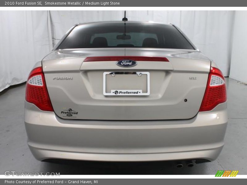 Smokestone Metallic / Medium Light Stone 2010 Ford Fusion SE