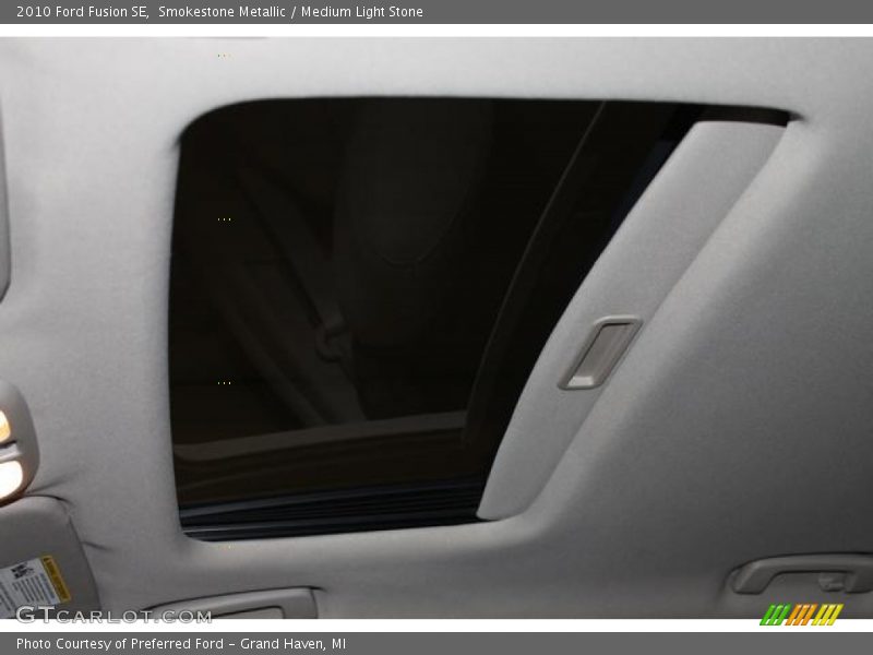 Smokestone Metallic / Medium Light Stone 2010 Ford Fusion SE