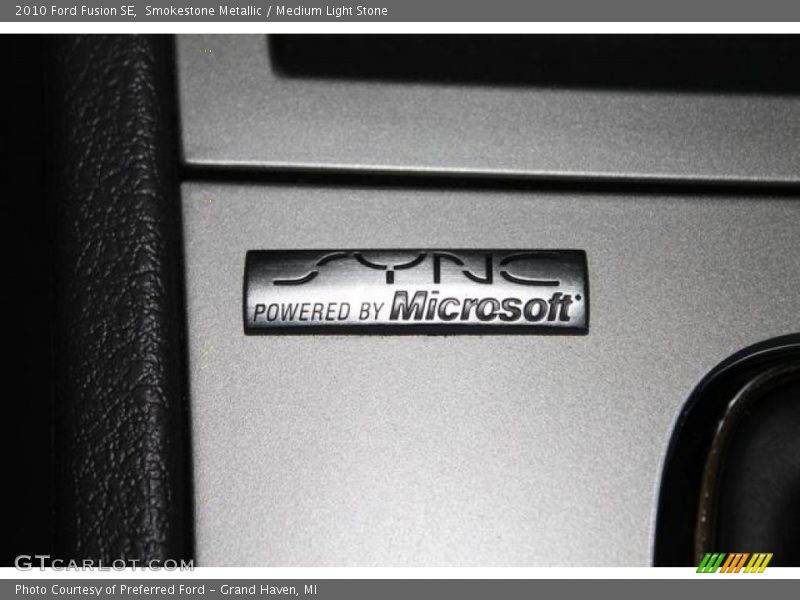 Smokestone Metallic / Medium Light Stone 2010 Ford Fusion SE