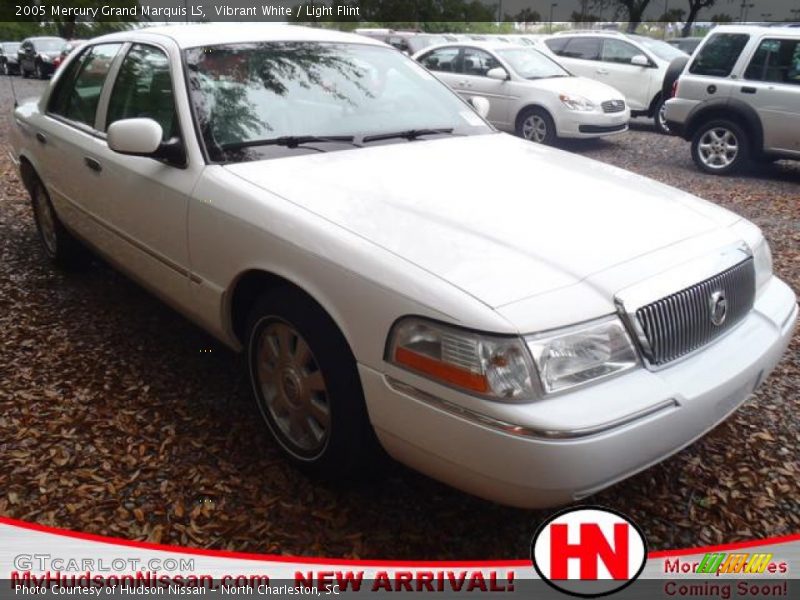 Vibrant White / Light Flint 2005 Mercury Grand Marquis LS