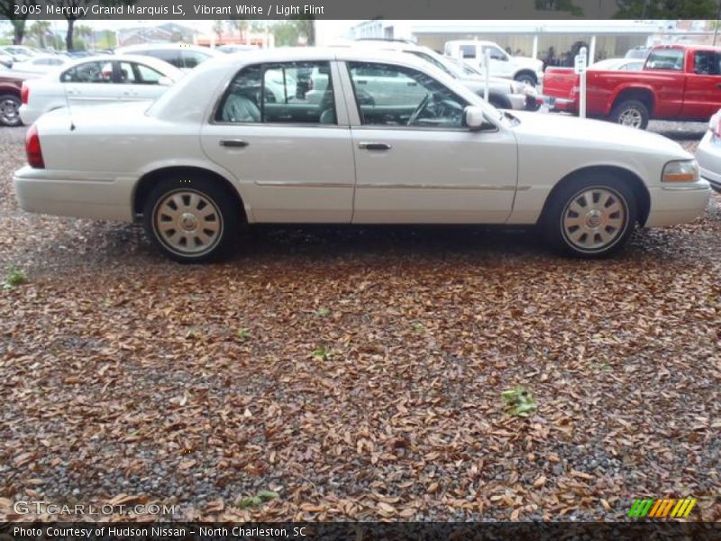 Vibrant White / Light Flint 2005 Mercury Grand Marquis LS