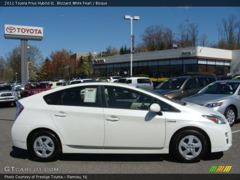 Blizzard White Pearl / Bisque 2011 Toyota Prius Hybrid III