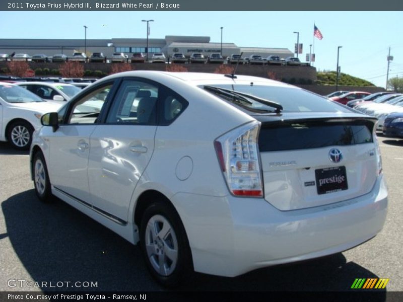 Blizzard White Pearl / Bisque 2011 Toyota Prius Hybrid III