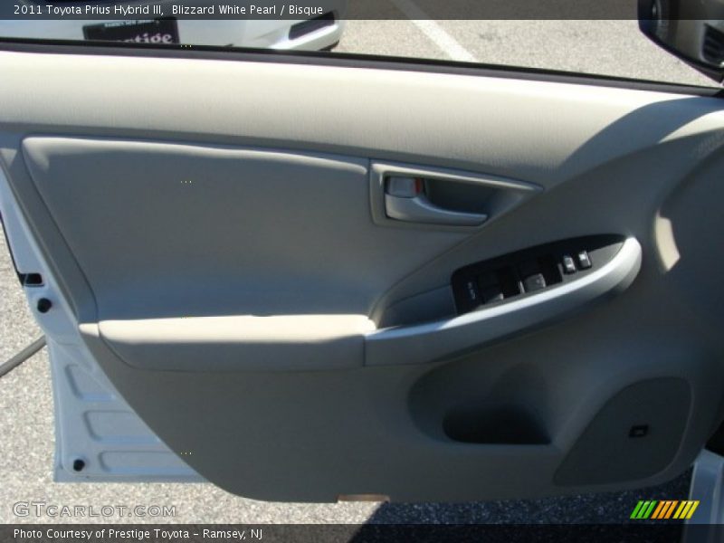 Blizzard White Pearl / Bisque 2011 Toyota Prius Hybrid III