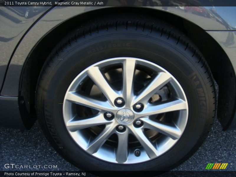 Magnetic Gray Metallic / Ash 2011 Toyota Camry Hybrid